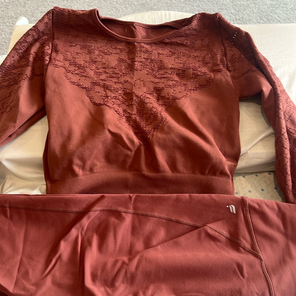 Fabletics top and bottom set